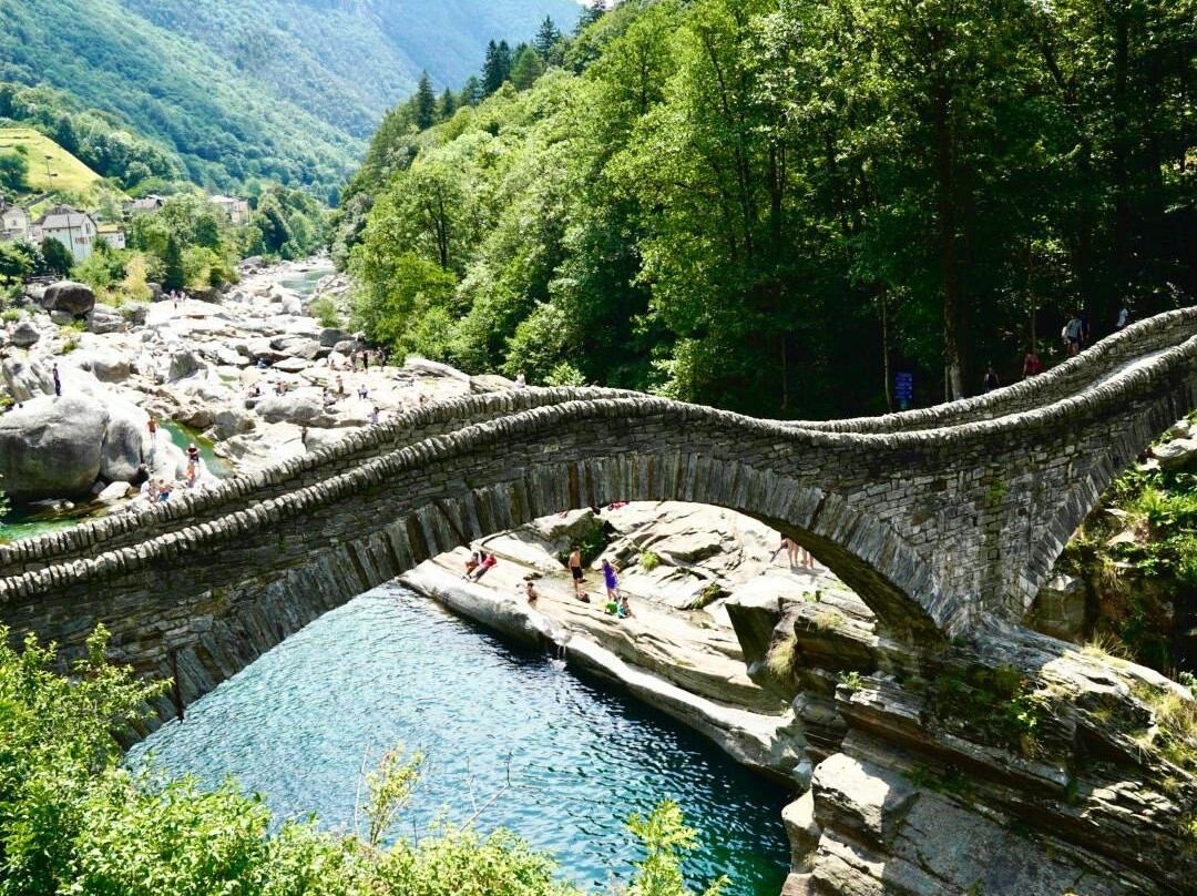 Le Pont "Ponte dei salti"景点图片