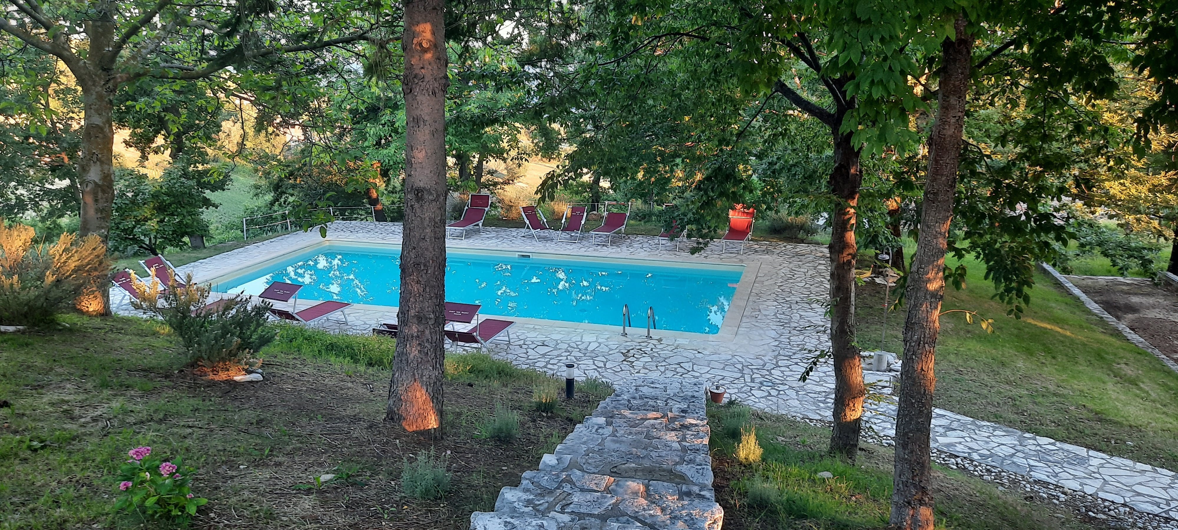 Agriturismo La Corte del Lupo-泳池