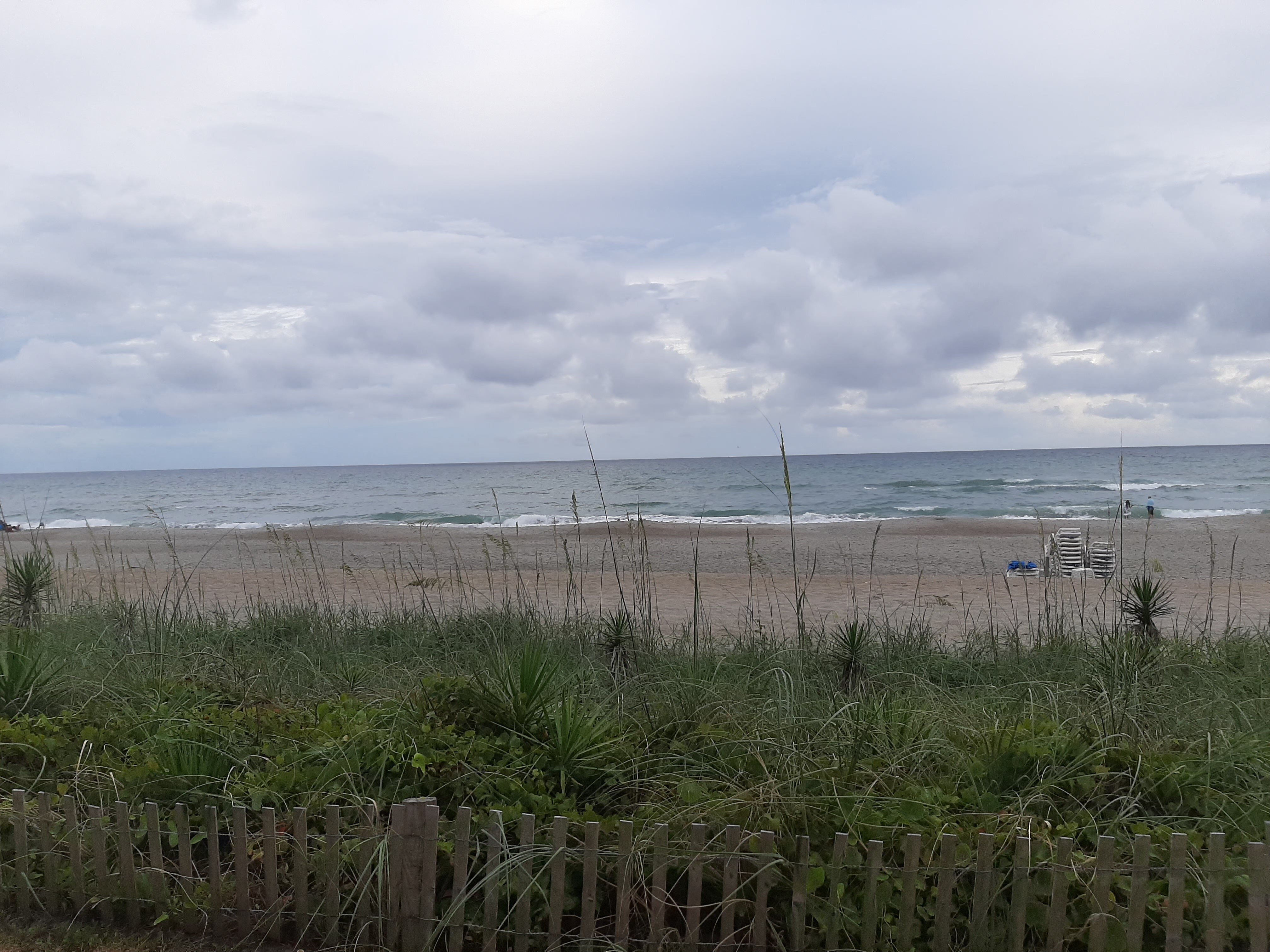 Crystal Coast Oceanfront Hotel-泳池