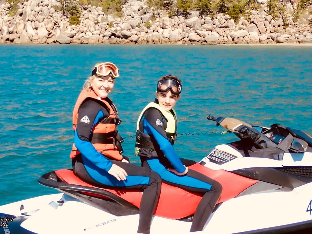 Magnetic Jet Ski Tours-Horseshoe Bay必去景点