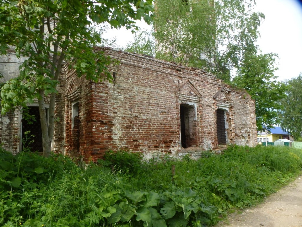 Pokrova Presvyatoi Bogoroditsy Church-Bryukhovo必去景点