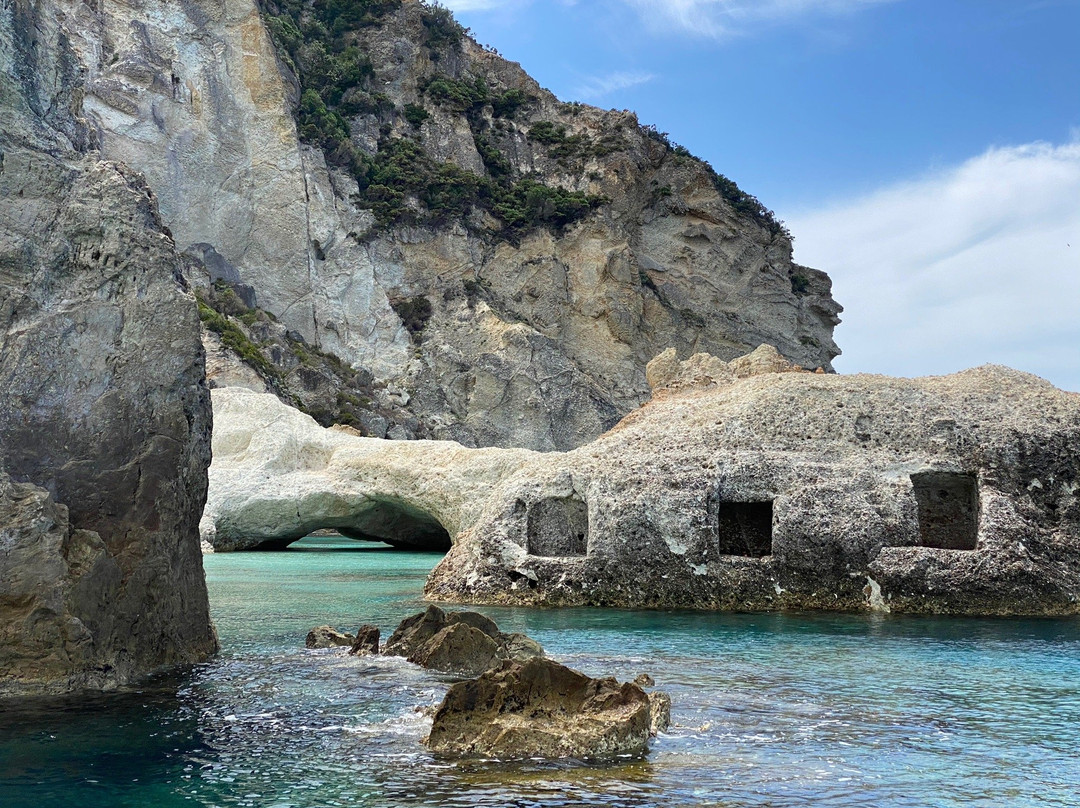 Diva Luna-Ponza Island必去景点