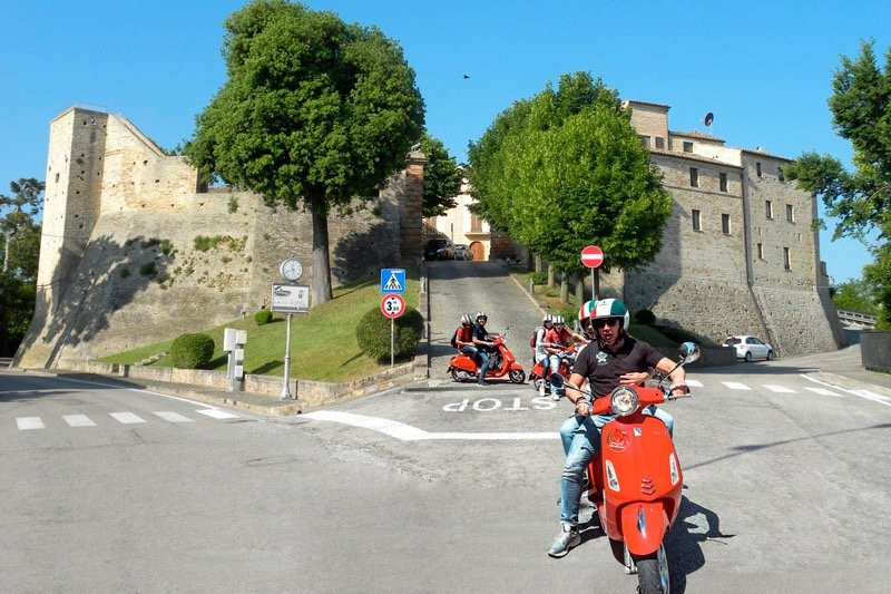 Vespa Tour Marche景点图片