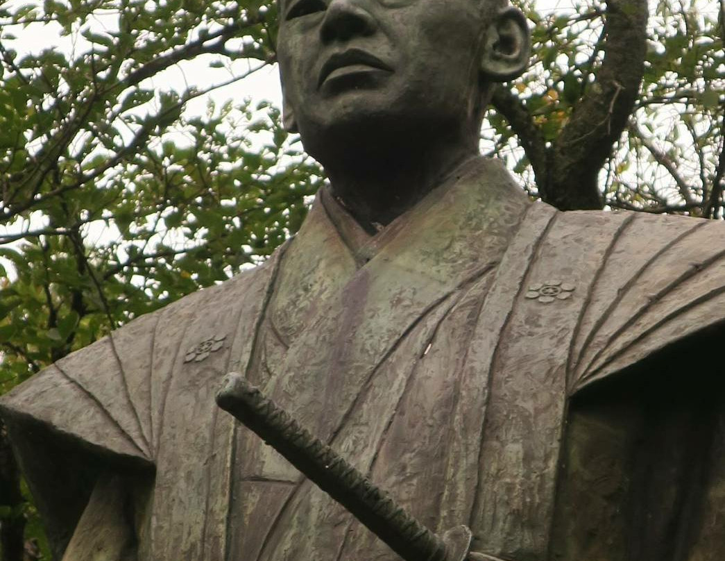 Statue of Toshitada Doi景点图片