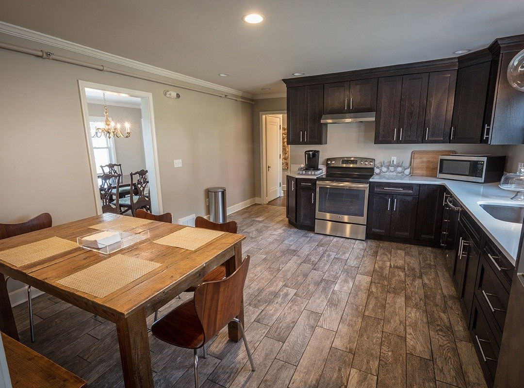 The Warfield House Inn主图