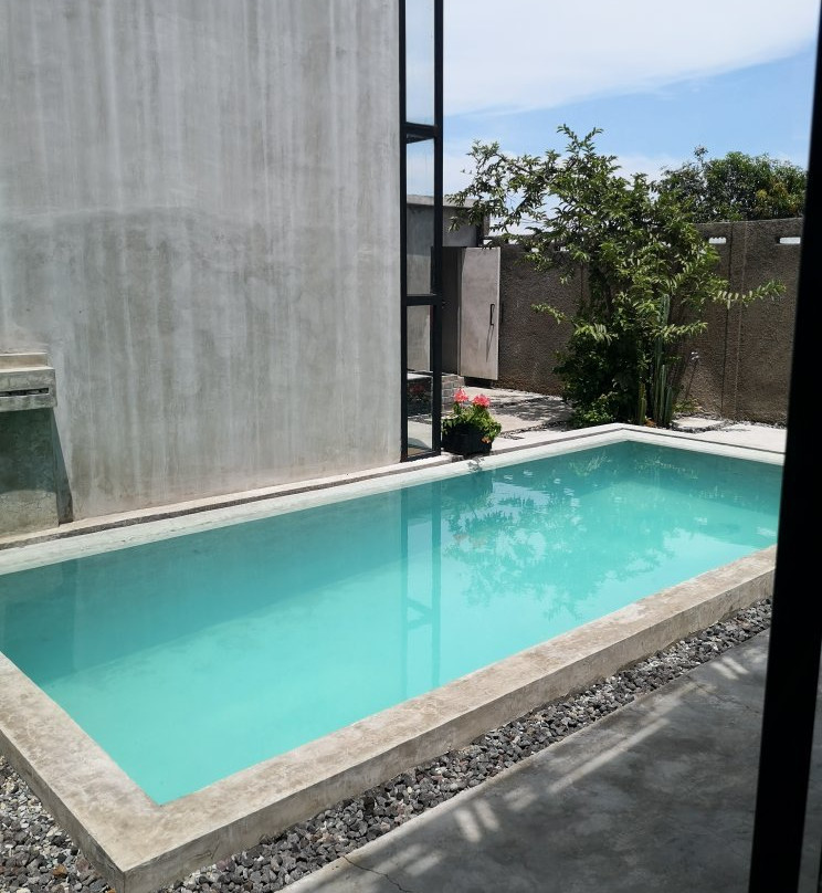 Flores Passport House主图