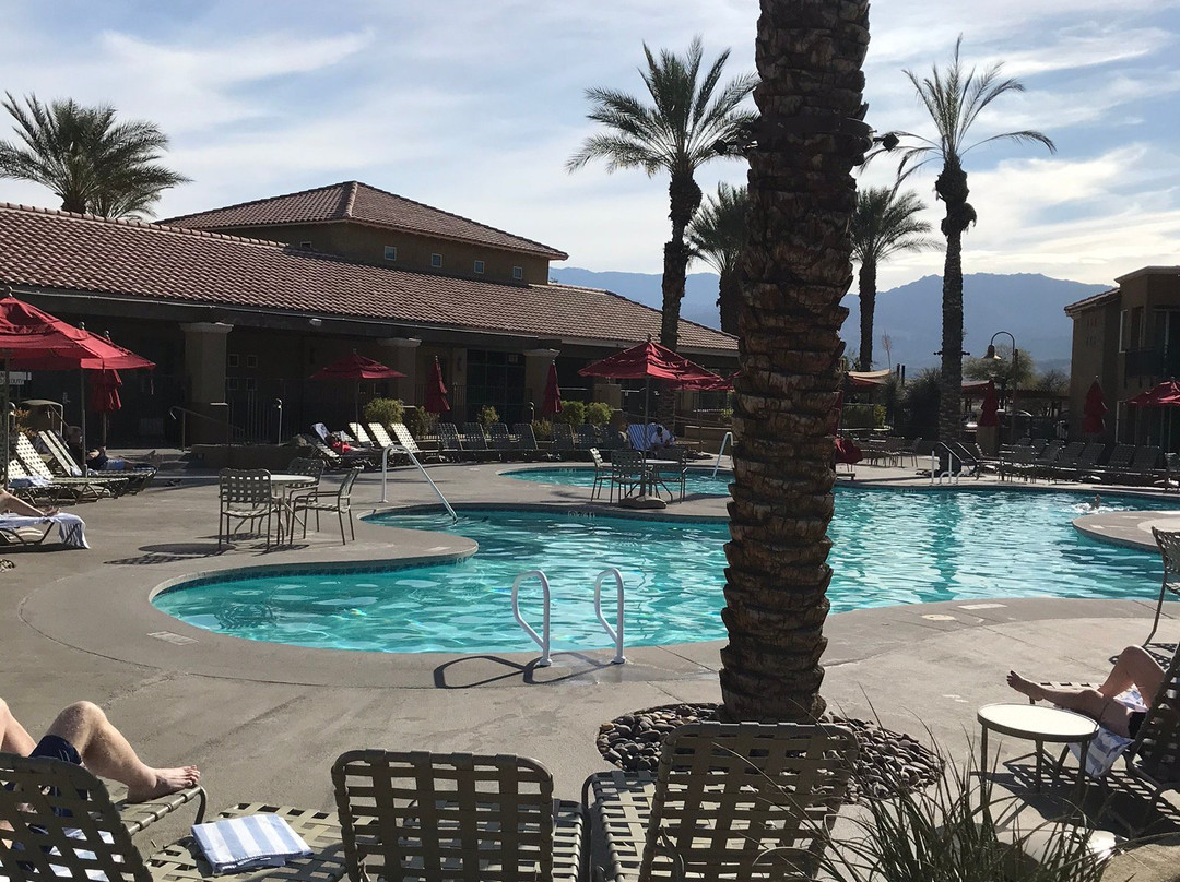 沙漠泉万豪别墅酒店主图