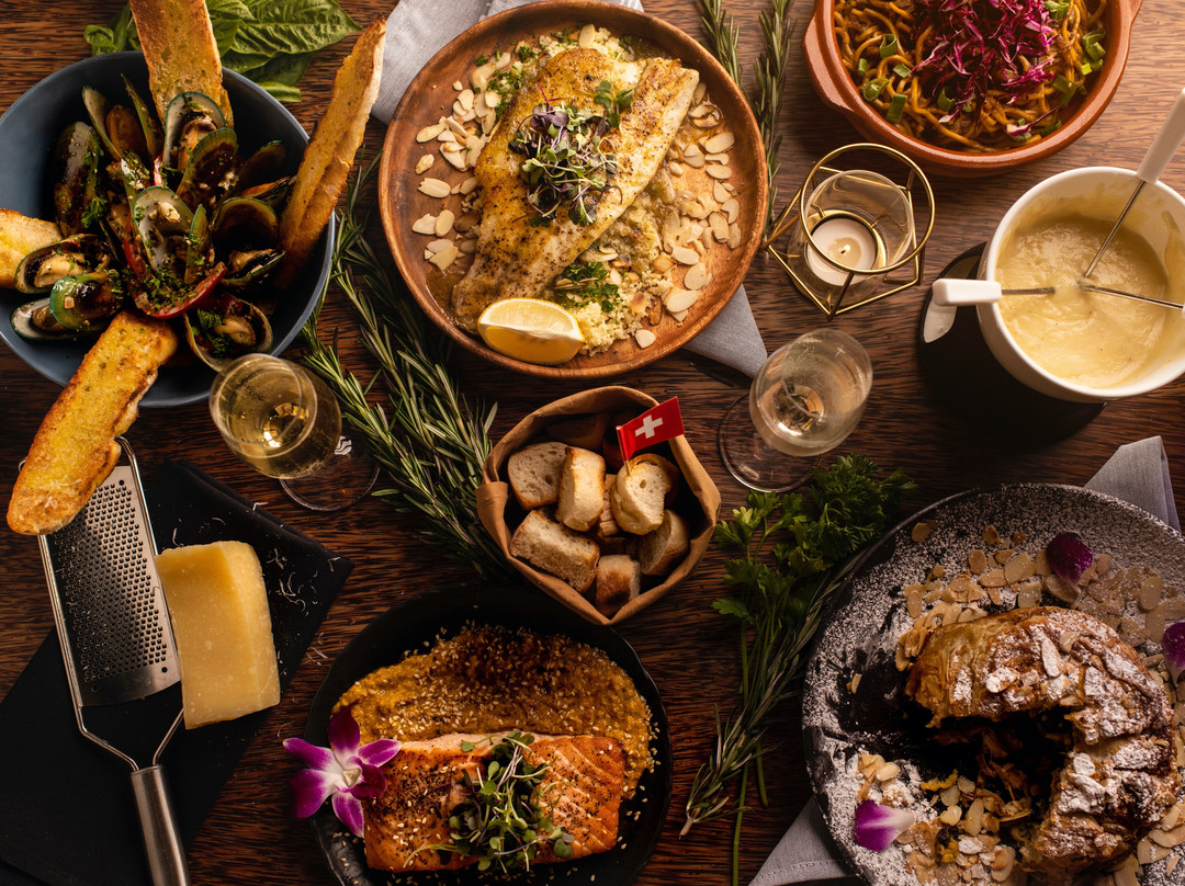 阿文图拉餐馆和美食-Reunion Ktchn Bar