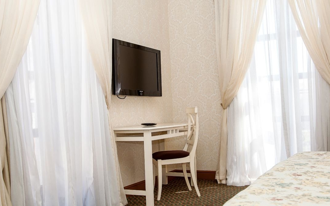 Optima Collection Kamianets-Podilsky主图