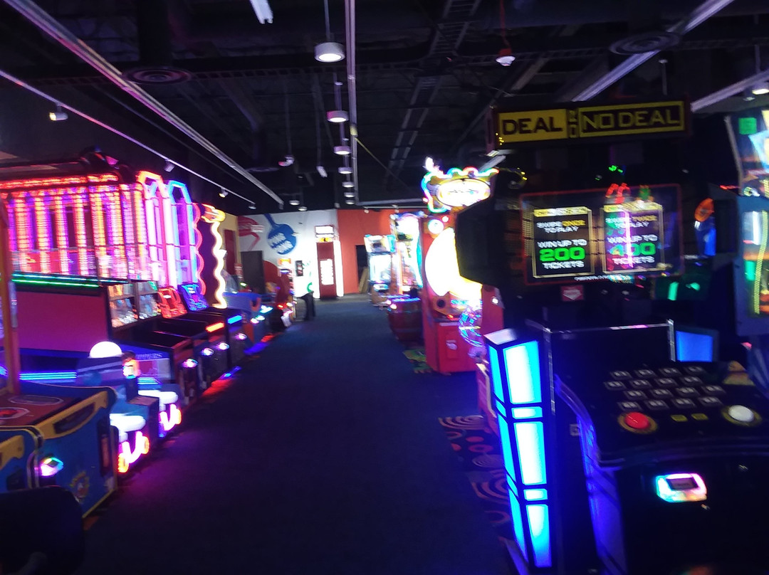 Round 1 Bowling & Amusement-塔克维拉必去景点