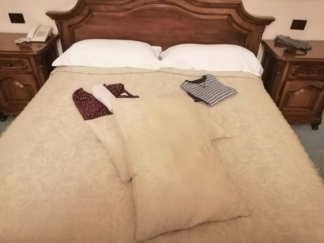 Grand Hotel London主图