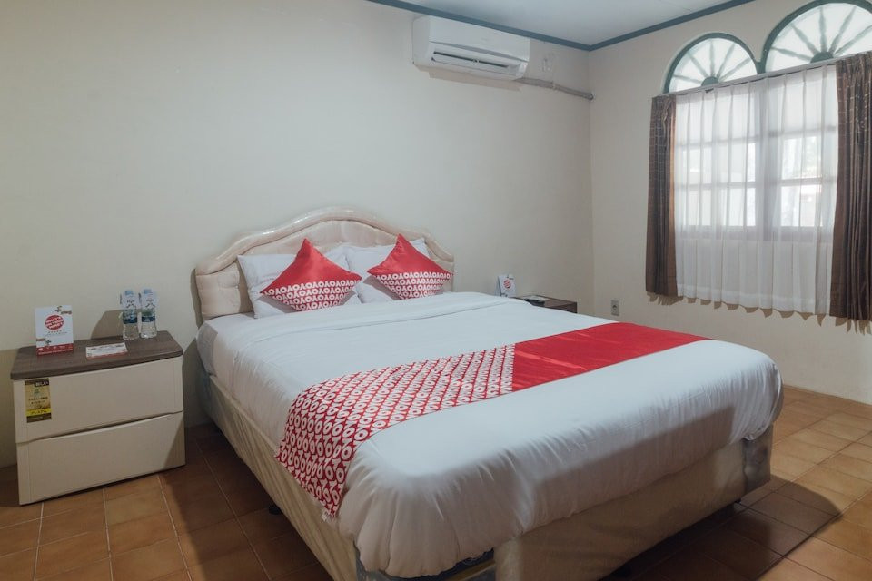 Oyo 1688 Collin Beach Hotel主图