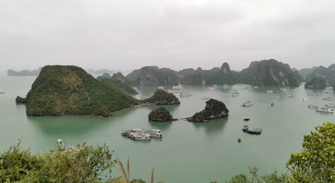 Golden Bay Cruise-下龙湾必去景点
