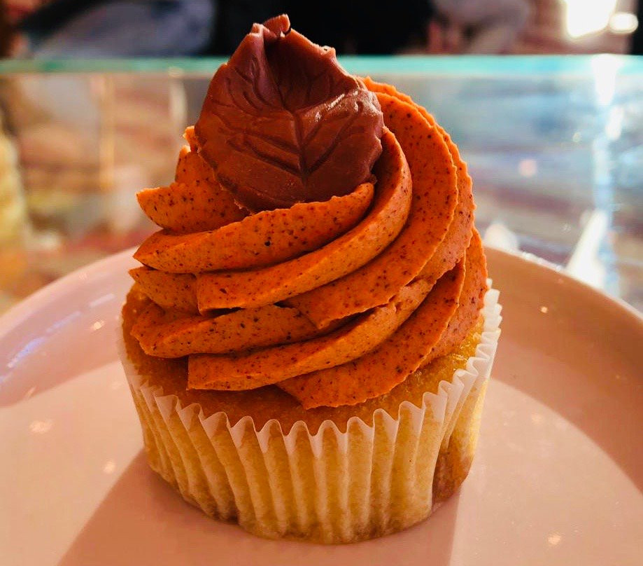 Bad girls & good cakes