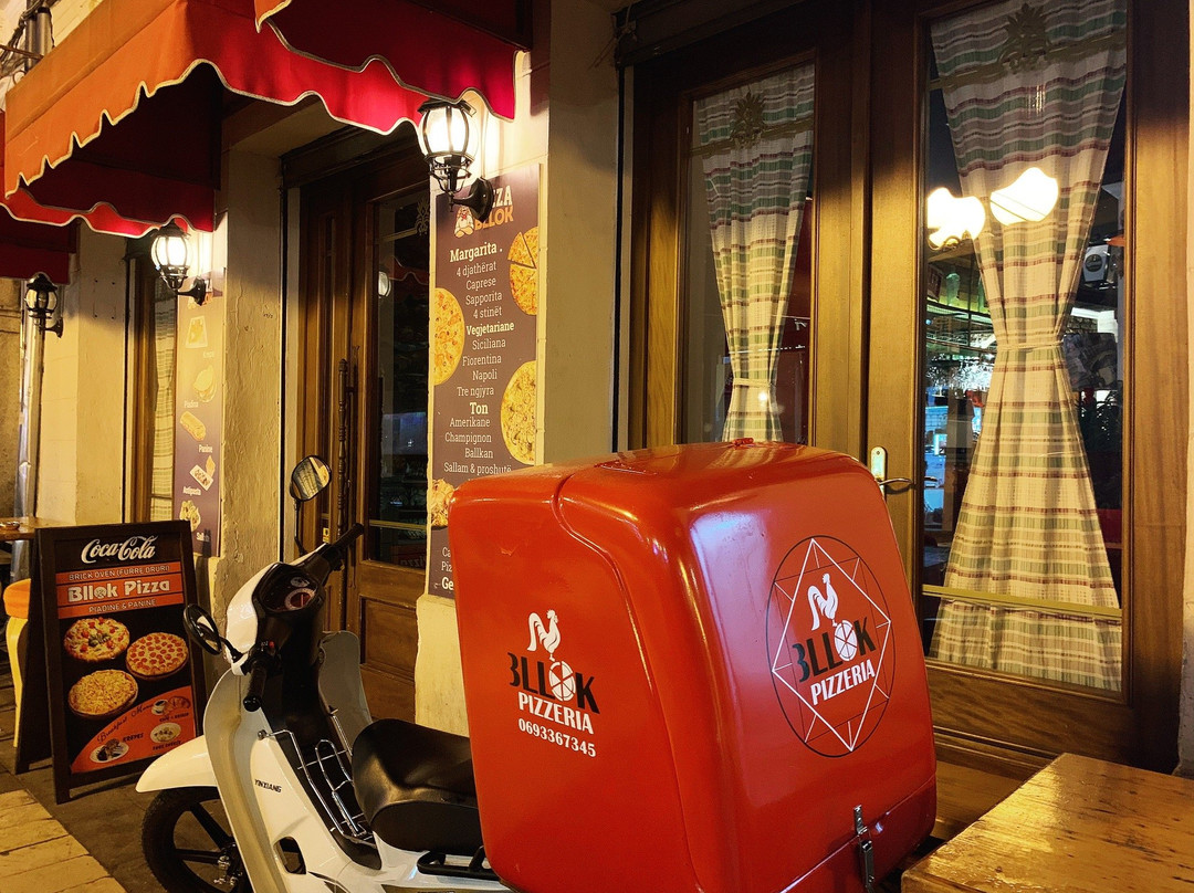 Bllok Bistro