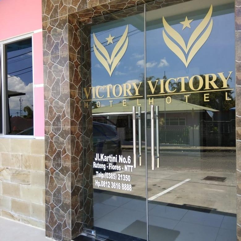 Victory Hotel Ruteng主图