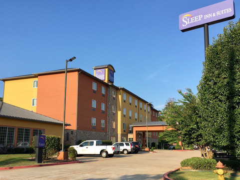 什里夫波特西舒眠套房酒店主图