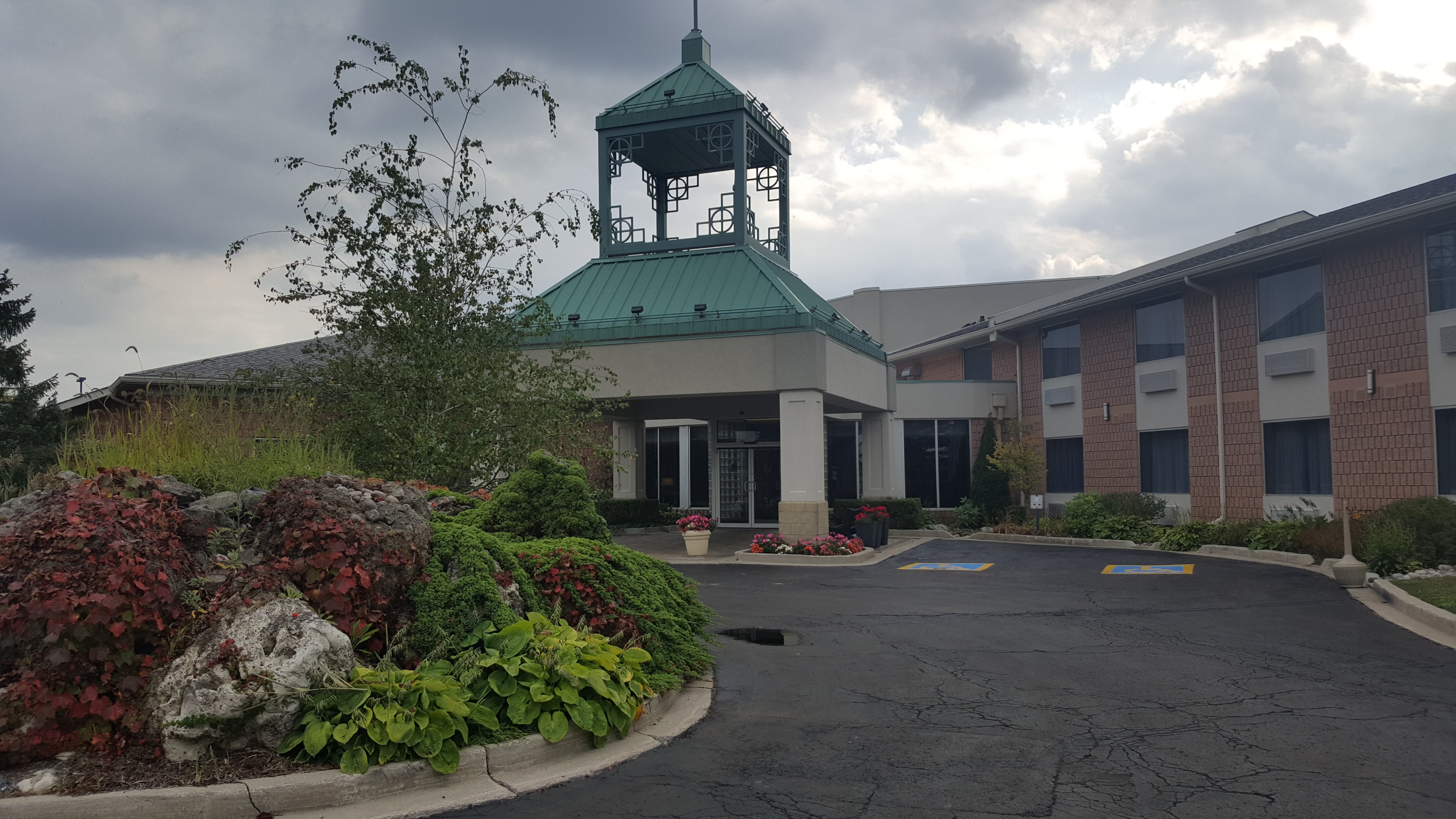 Best Western Plus Stoneridge Inn & Conference Centre-浴室