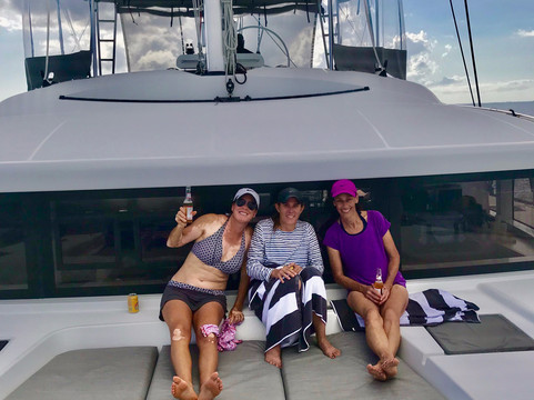 Surfside Charters-七哩滩必去景点