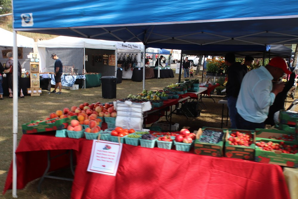 Lincoln City Farmers Market景点图片