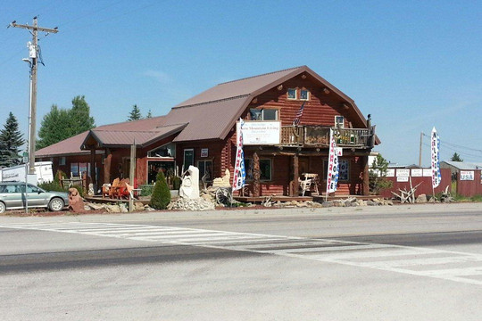 Horn Mountain Living