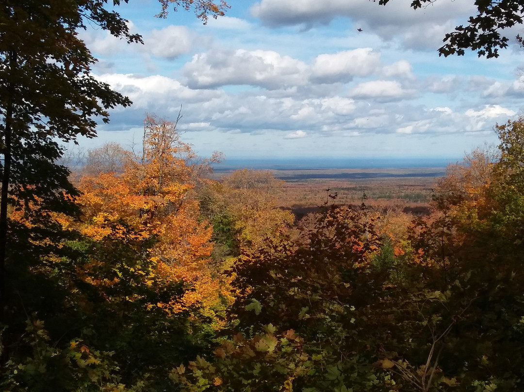 Mount Arvon-L'Anse必去景点