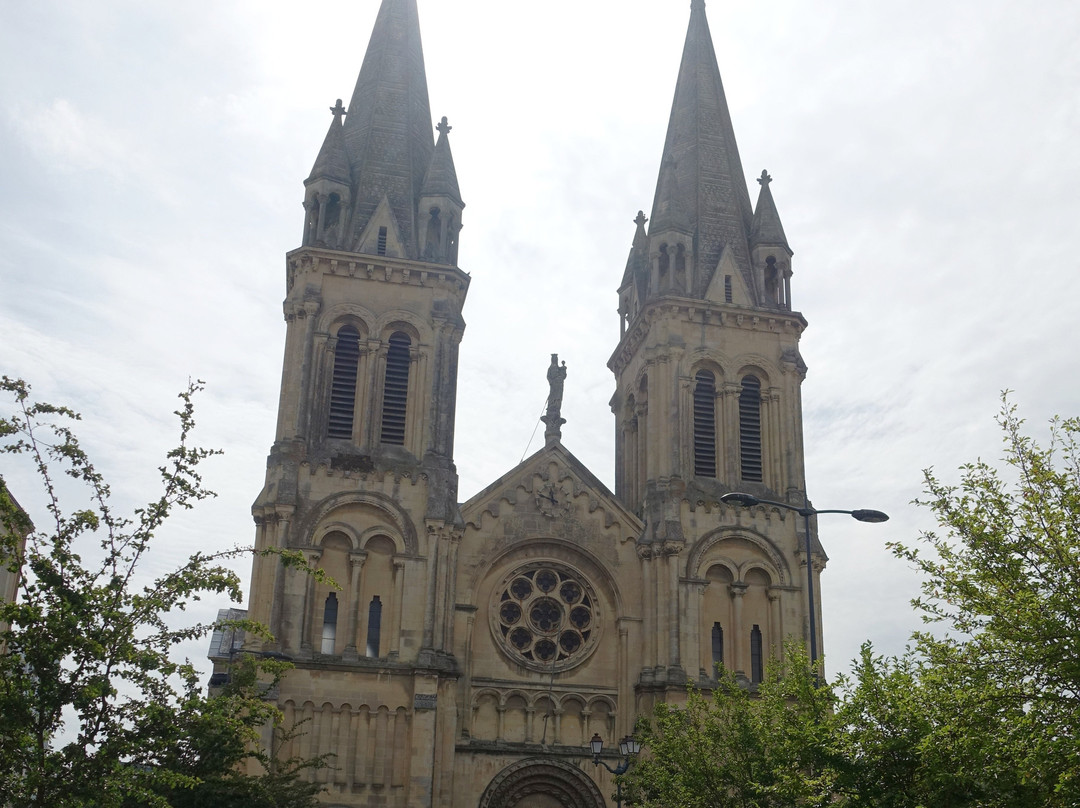 Eglise Notre-Dame-du-Voeu-Cherbourg-en-Cotentin必去景点