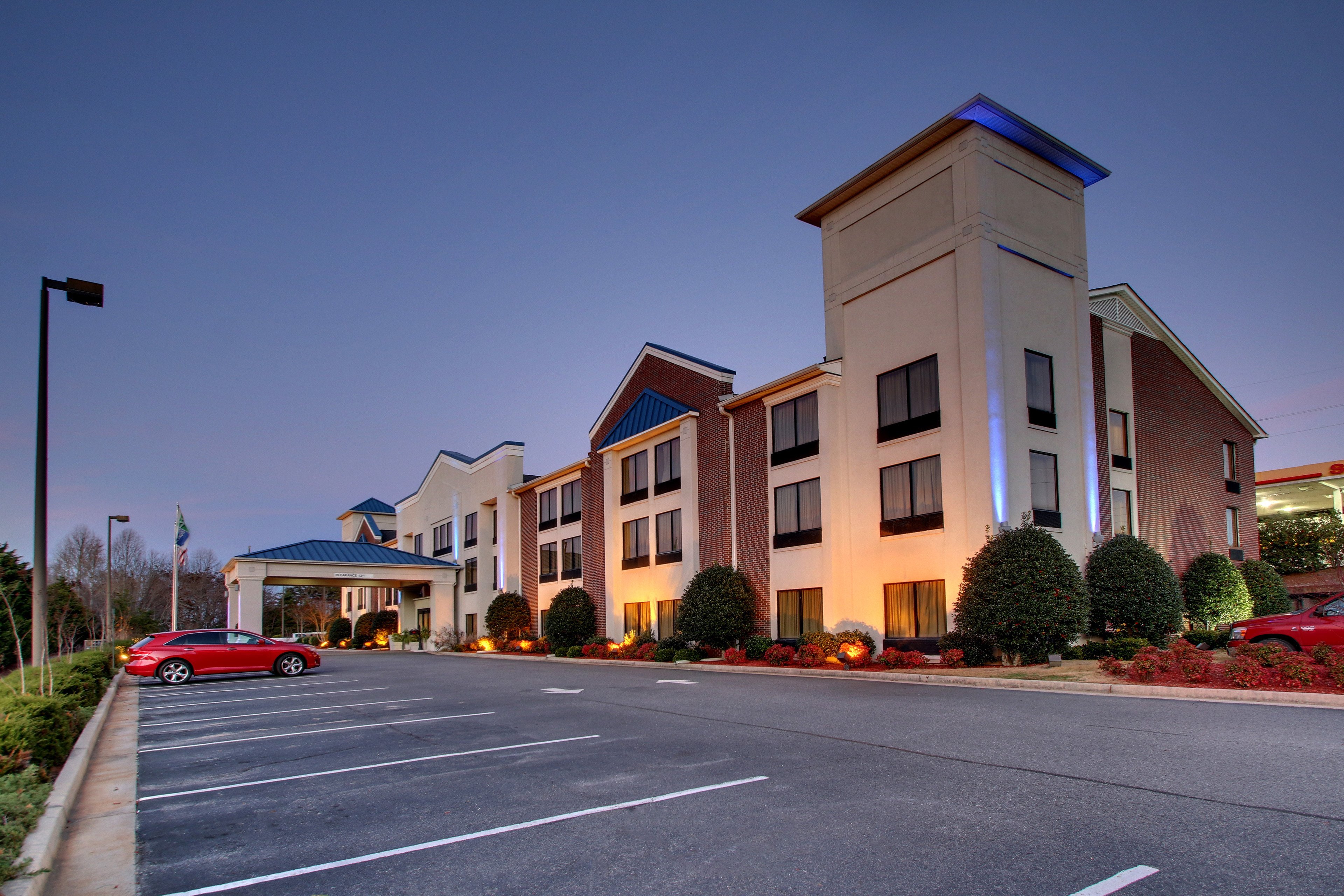 Comfort Inn & Suites-官方