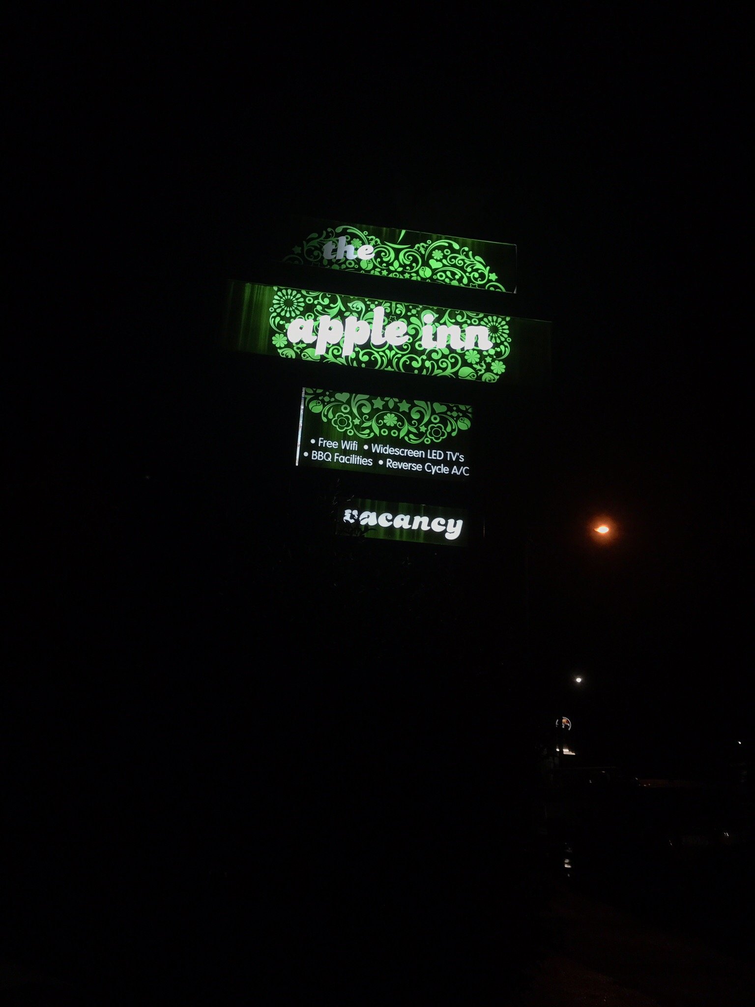 The Apple Inn-官方
