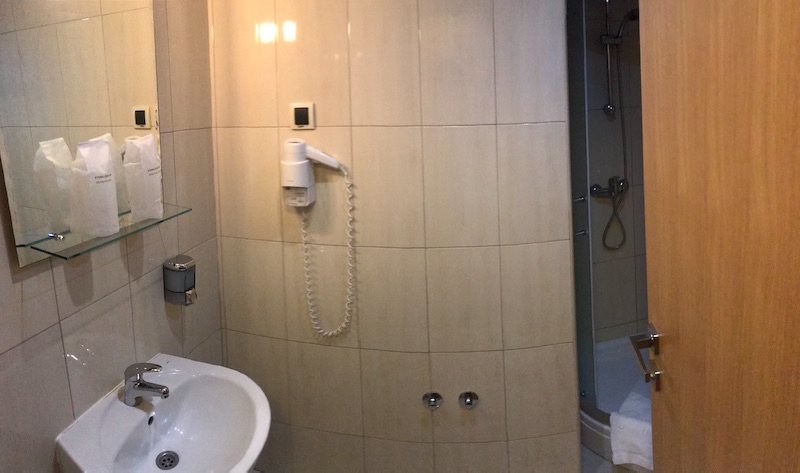 Hotel Srbija-浴室