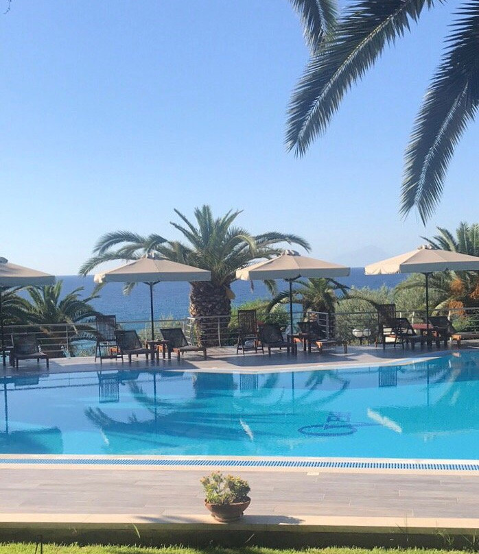 Oceanview Beach Hotel主图