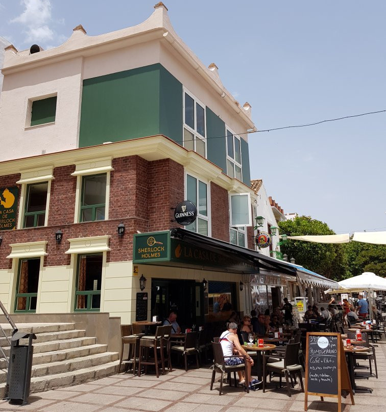 Plaza De La Nogalera-托雷莫里诺斯必去景点