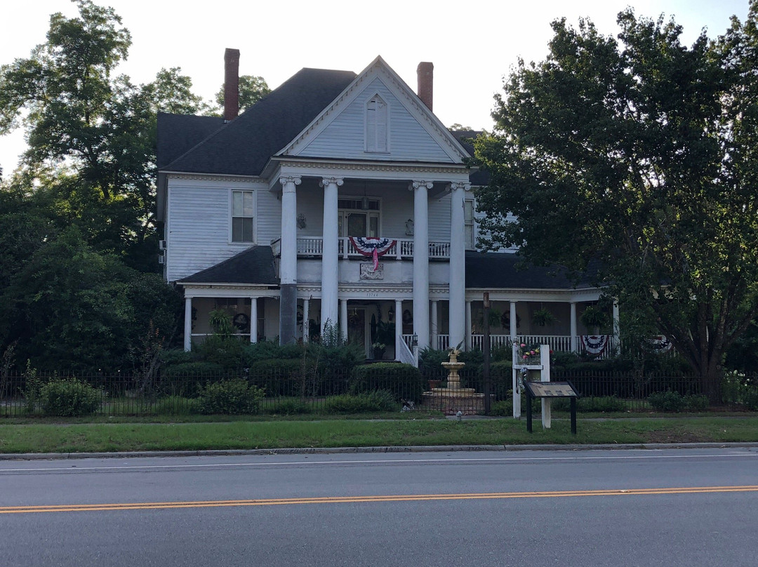 Ehrhardt Hall Bed and Breakfast Inn主图