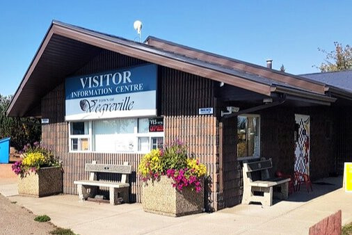 Vegreville Visitor Information Centre-韦格勒维尔必去景点