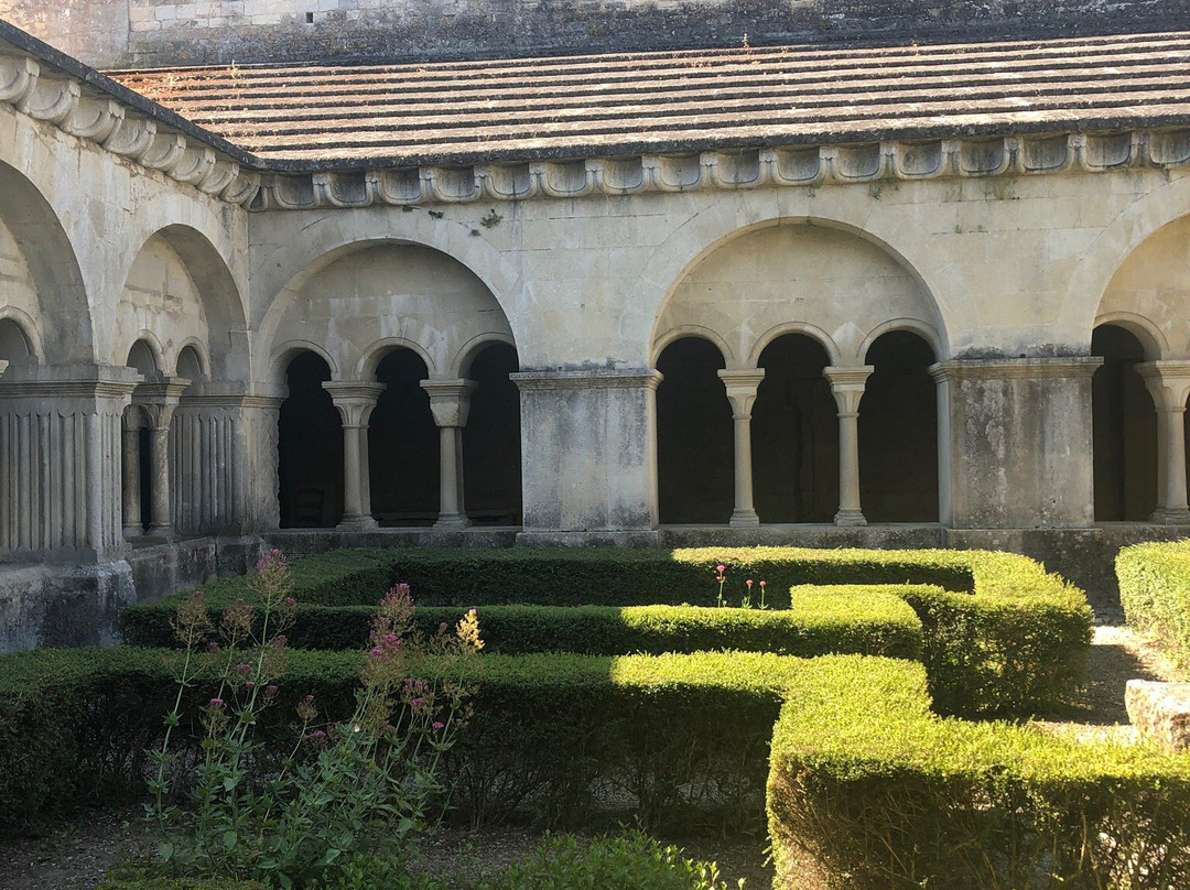 Cathédrale Notre-Dame de Nazareth-韦松拉罗迈纳必去景点