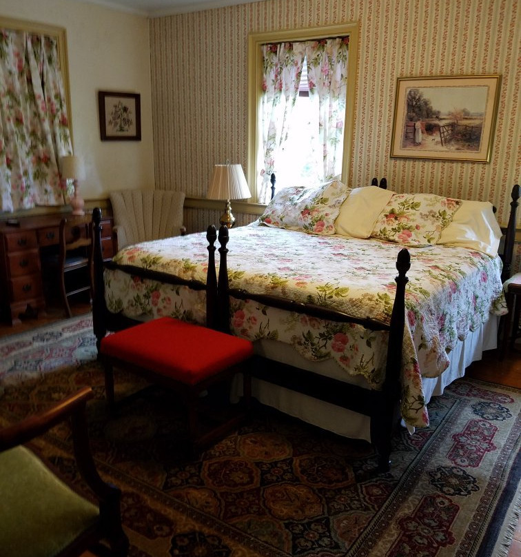 Glades Pike Inn主图