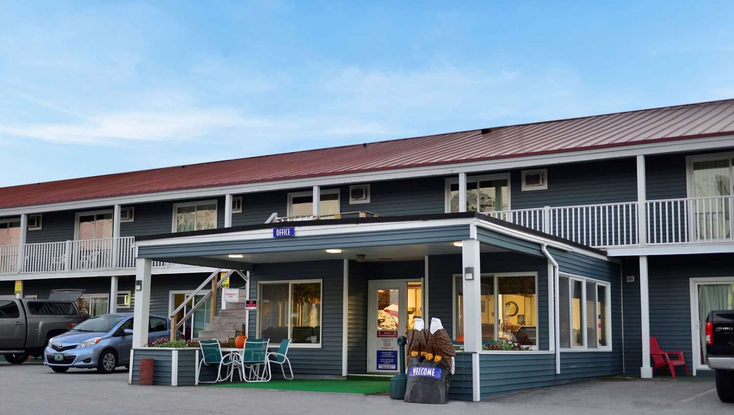 Colonial Inn Ellsworth-官方