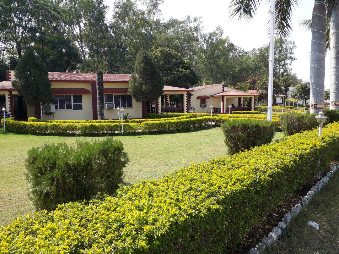 Metro Hotel & Resort