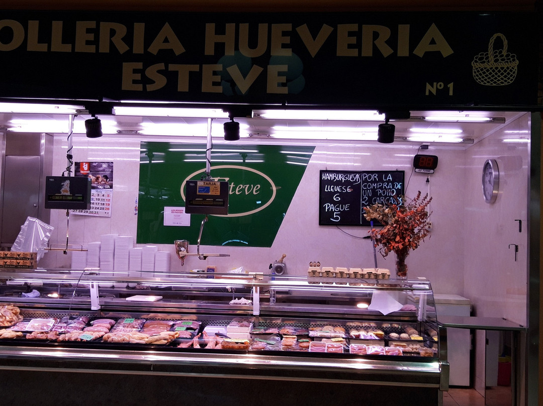 Mercat Municipal del Centre-科尔内利亚-德略布雷加特必去景点