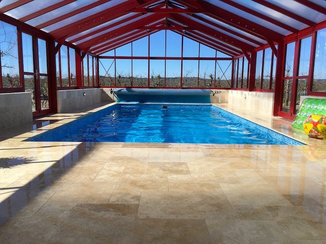 Kastanjegården på Stenshuvud-泳池