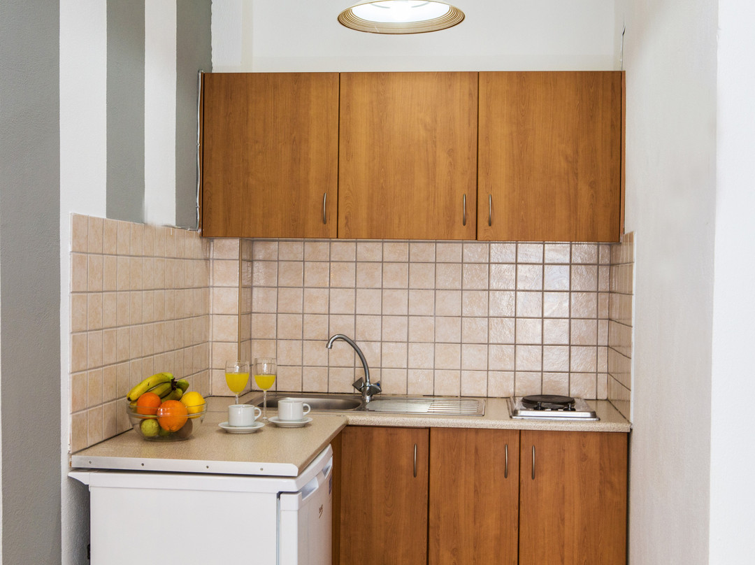 Sunset Apartments主图