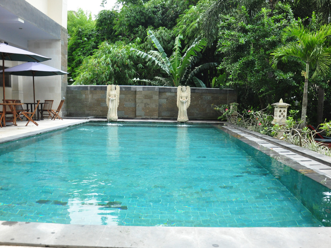 登巴萨普瑞沙伦酒店主图