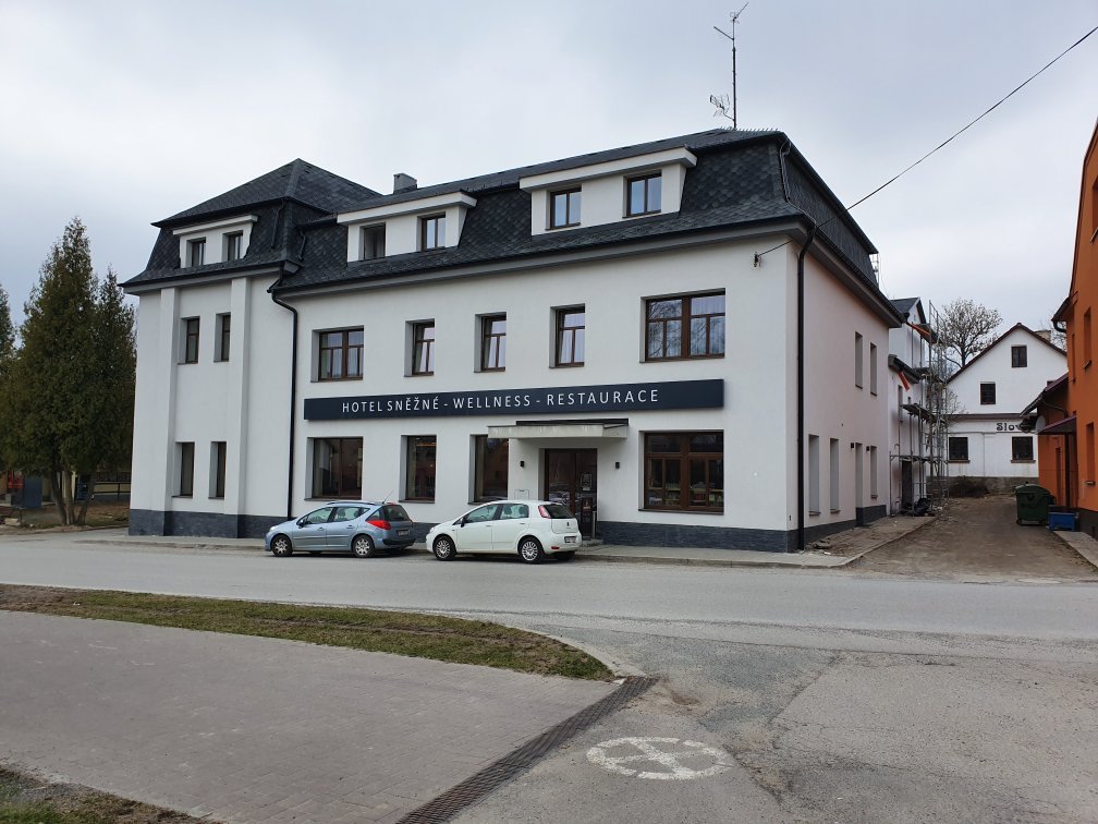 Hotel Snezne-官方