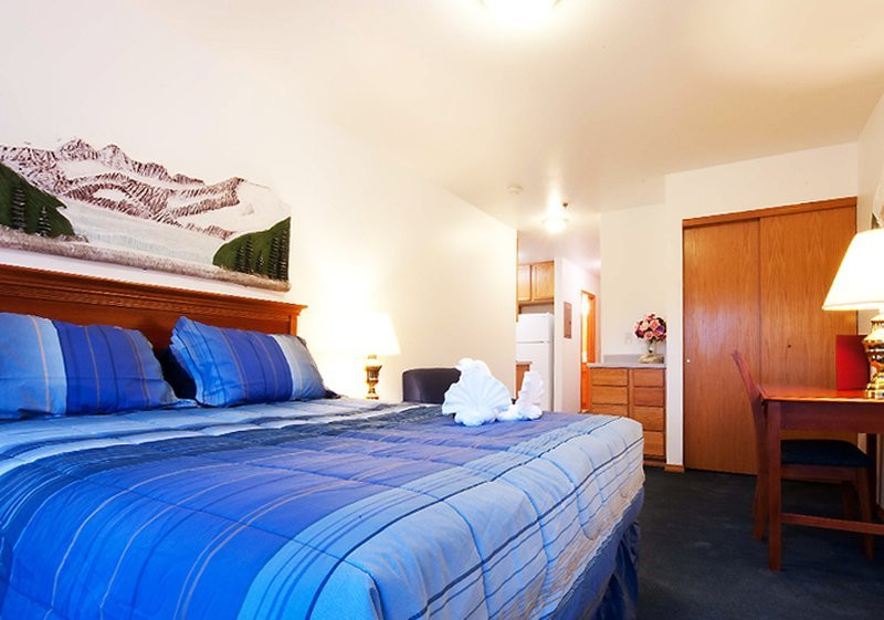 弗伦提尔套房机场酒店主图