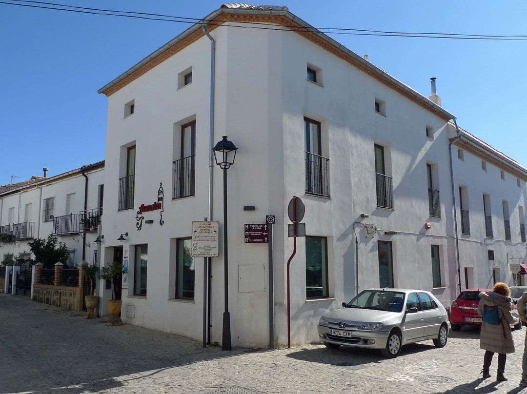 阿兹奈汀旅馆主图