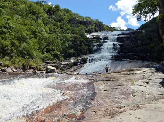 Cachoeira de Santa Barbara-Augusto de Lima必去景点