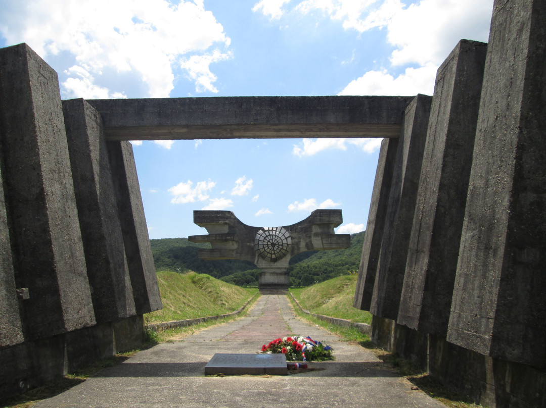 Monument to the Revolution of the People of Moslavina-Podgaric必去景点