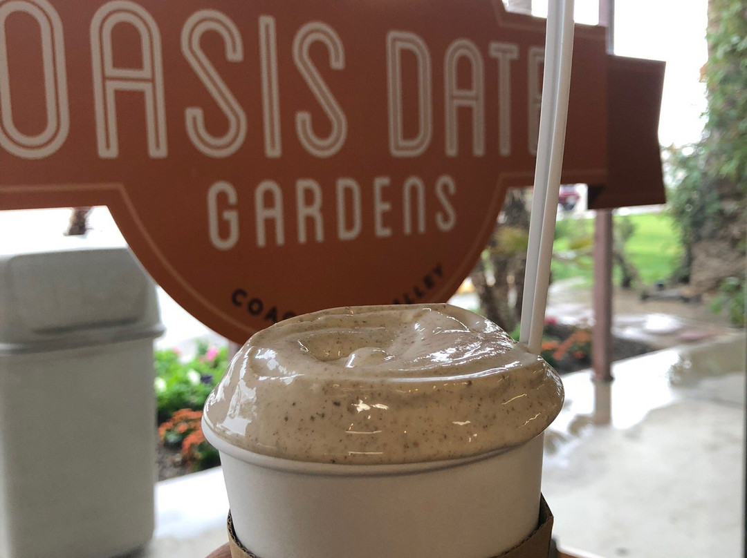 Mecca餐馆和美食-Oasis Date Gardens Cafe