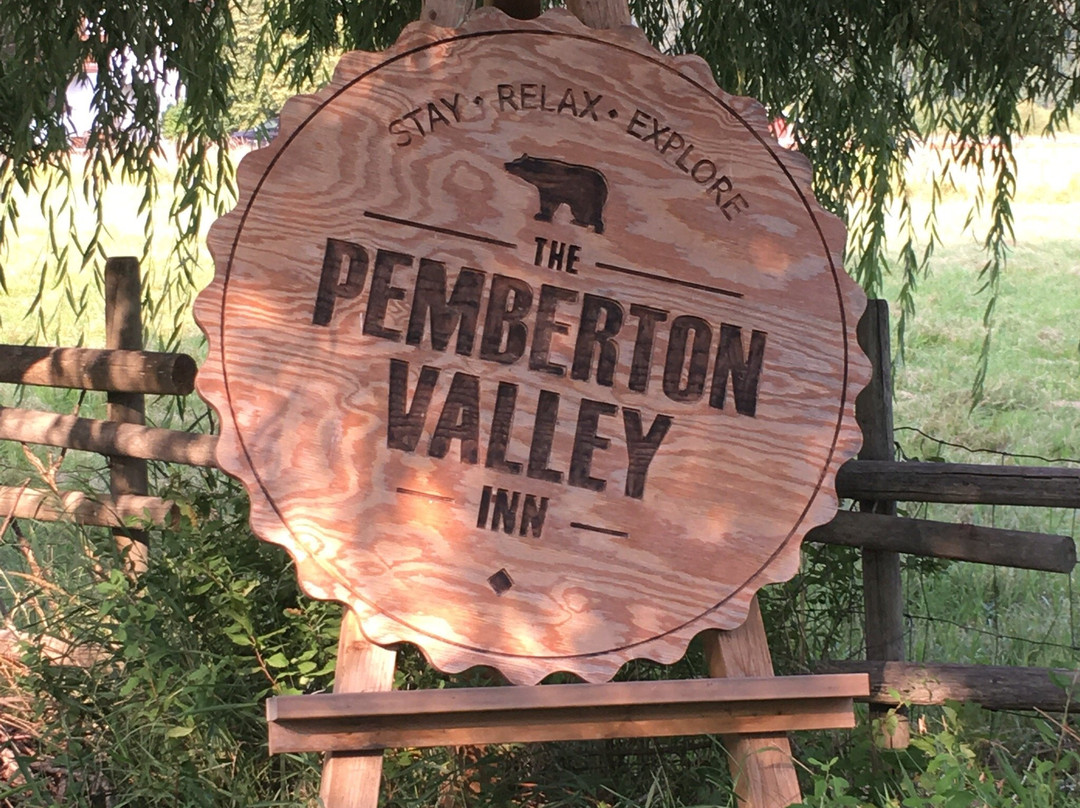 Pemberton Valley Inn主图
