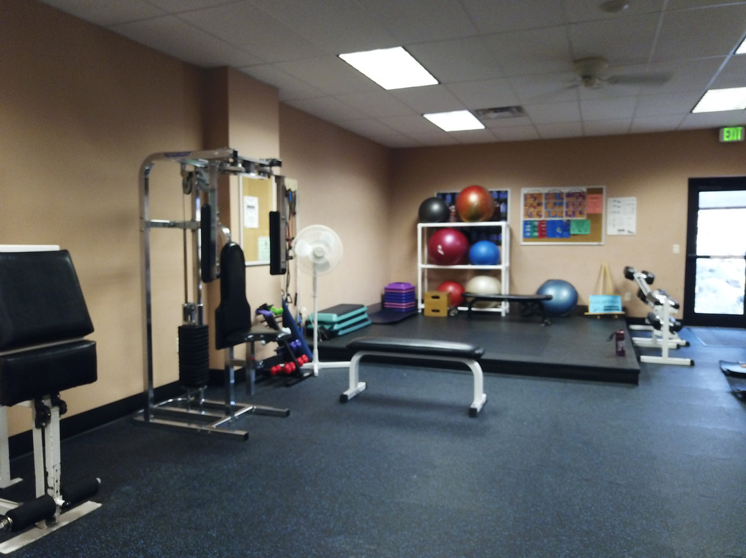 Grand Valley Recreation Center-Parachute必去景点